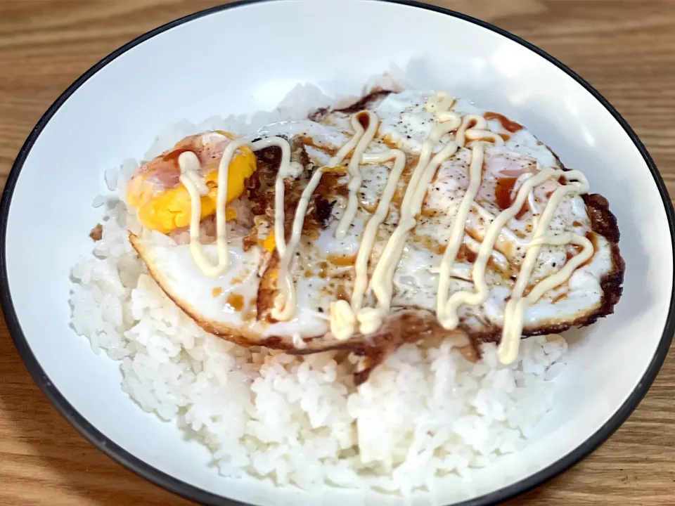 Snapdishの料理写真:☆目玉焼き丼|まぁたんさん