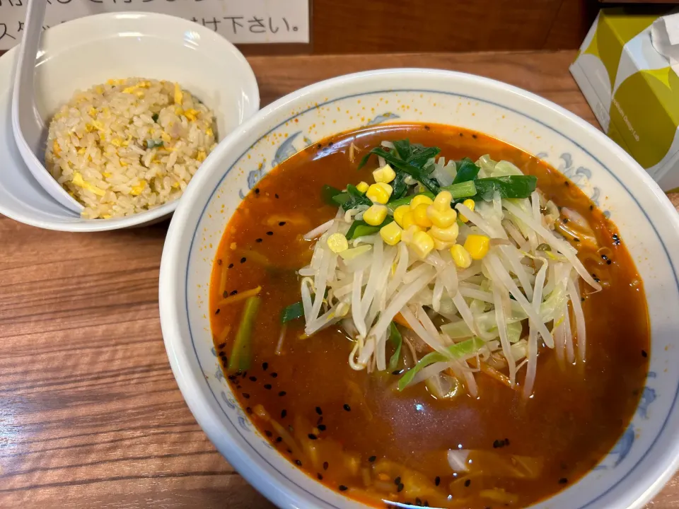 辛口味噌らーめん＋半炒飯|かぬさん