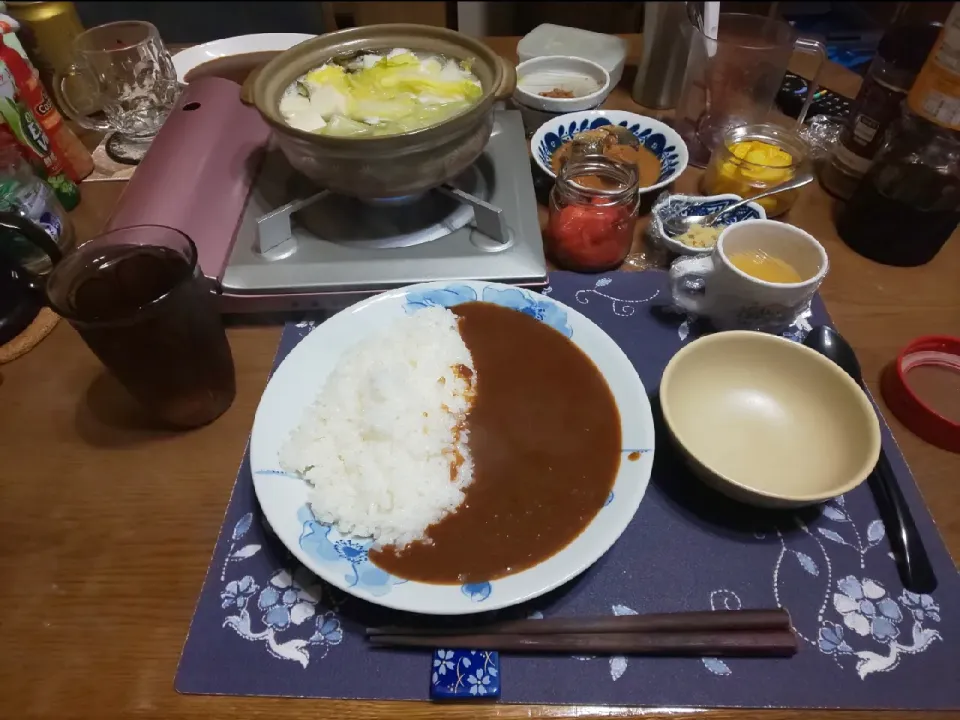 カレーライスと湯豆腐鍋(夕飯)|enarinさん