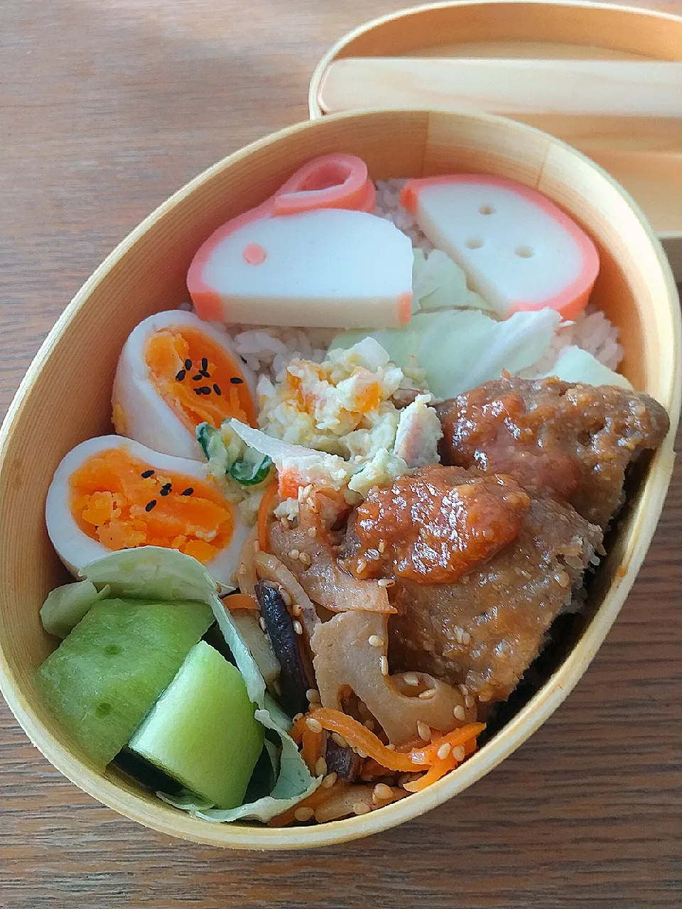 万能味ソースハンバーグ弁当|まきごろうさん