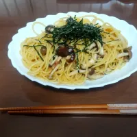 Snapdishの料理写真:・きのこの和風パスタ|早紀さん