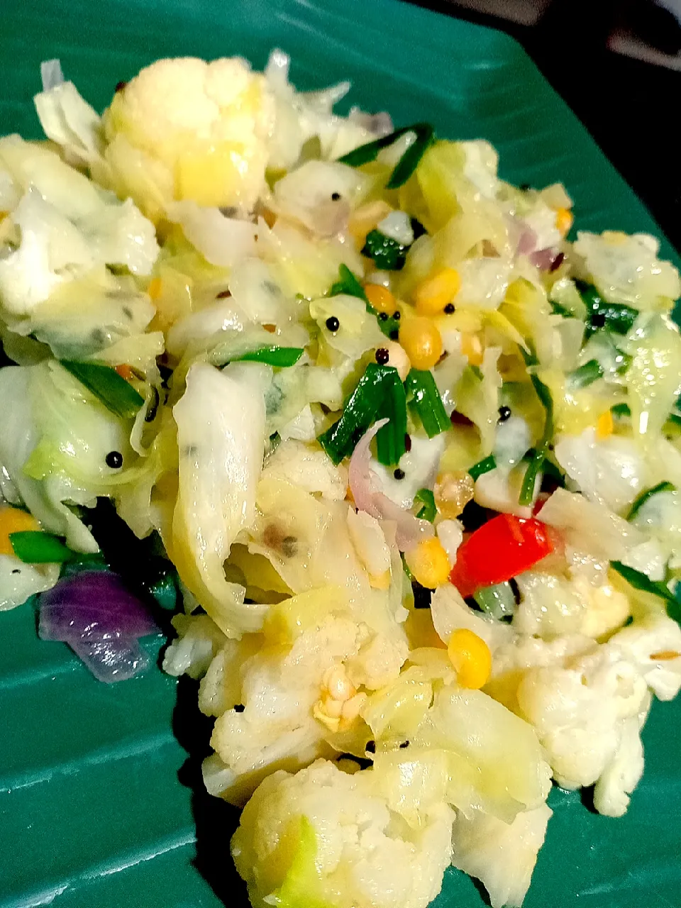 stir fry cabbage with cauliflower 😋#foodie#vagefood#stirfry|vinuさん