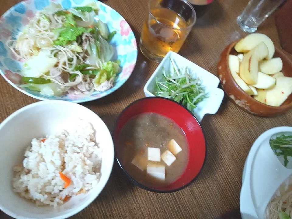 そうめんチャンプルー
おこわ
水菜と海苔のサラダ
なめこと豆腐の味噌汁|尚さん