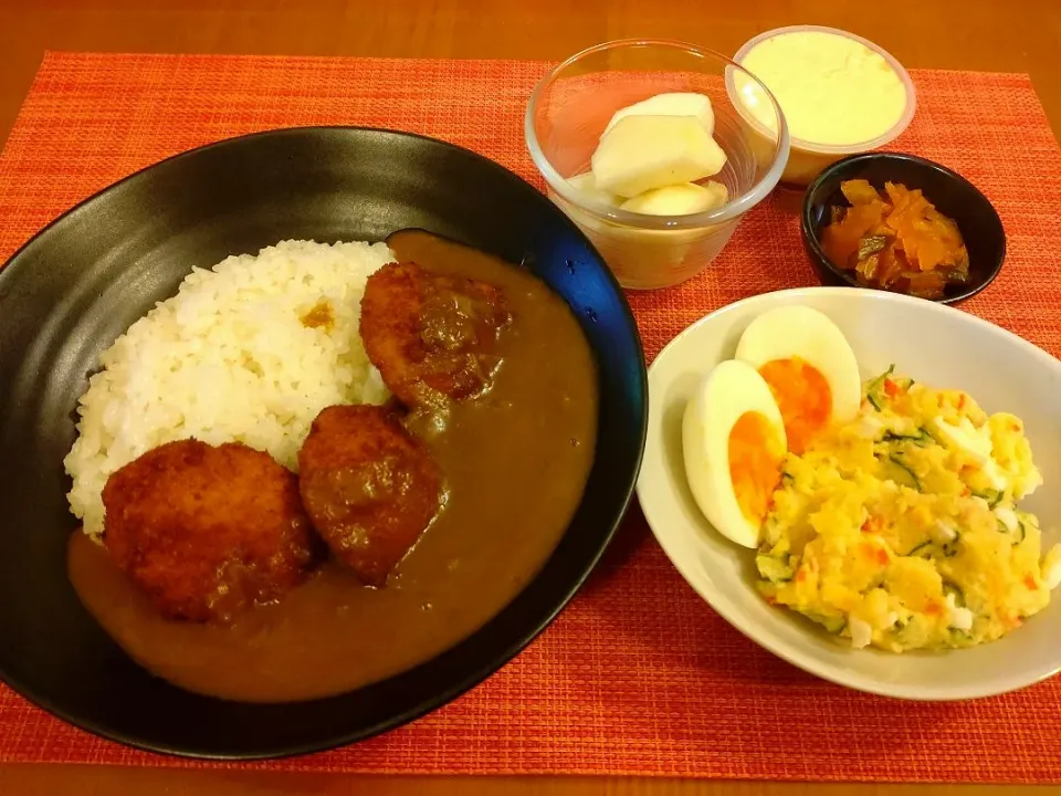 ☆チキンカツカレー
☆ポテトサラダ
☆福神漬
☆ラ・フランス
☆プリン|chikakoさん