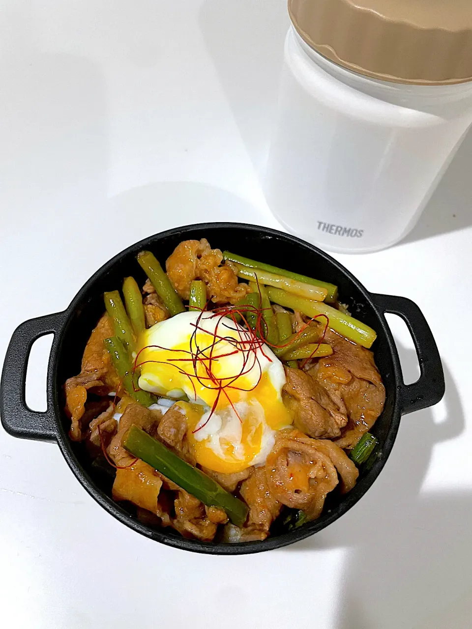 旦那弁当🍱温玉カルビ丼|mari＊yuakitoさん