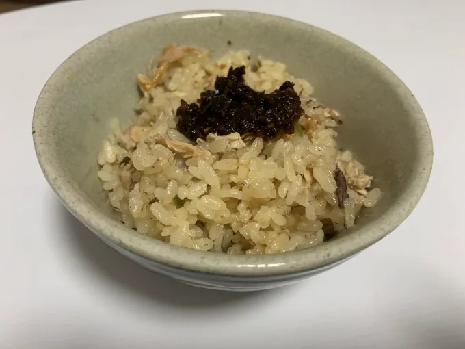 Snapdishの料理写真:🥛🐟鯖と牛乳の炊き込みご飯🍚|農林水産省牛乳乳製品課さん