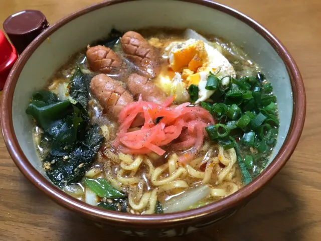 Snapdishの料理写真:これ絶対うまいやつ🍜、濃厚味噌味❗️(*´ω｀*)✨|サソリさん