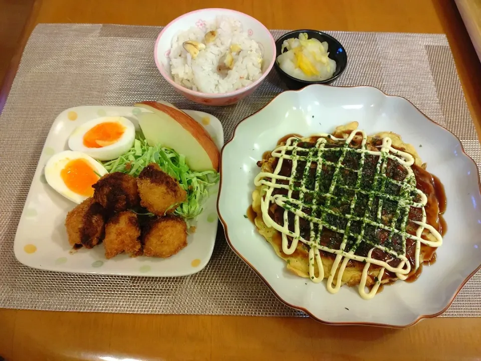 Snapdishの料理写真:☆イカフライ
☆豚玉
☆栗ごはん
☆白菜漬|chikakoさん