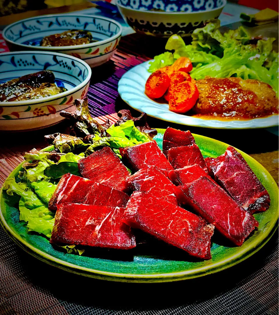 イワシ鯨の刺身✨✨✨『鯨肉』海のジビエだよ。今年最後の肉の日だからね。😉|イチロッタさん