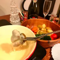 Snapdishの料理写真:チーズフォンデュと食べる大豆ミート唐揚げ|ikuさん