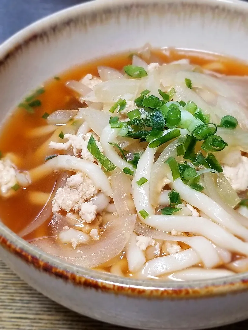 パパ作👨鶏ひき肉と玉ねぎのうどん|ぱんだのままんさん