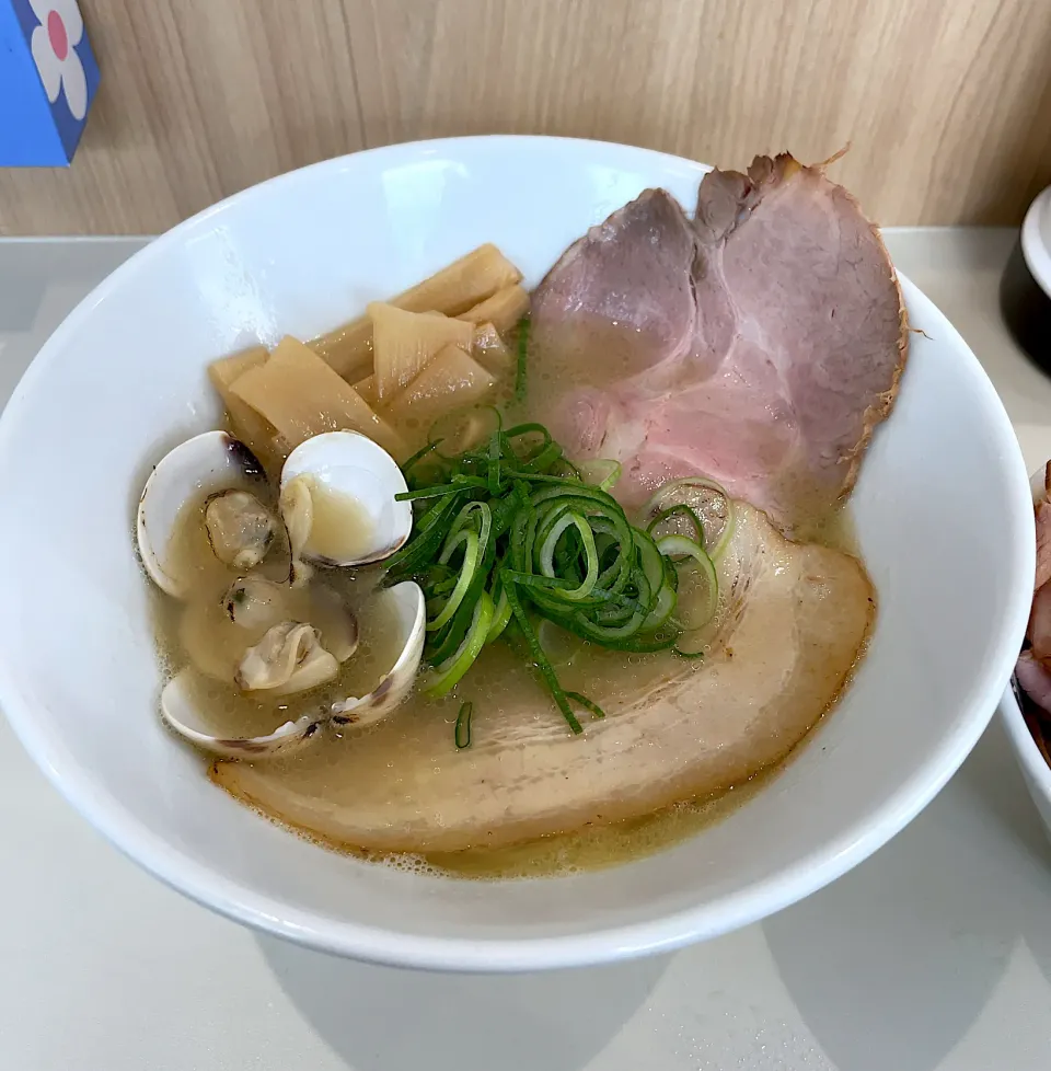 鶏とあさりのらーめん🍜|るみおんさん