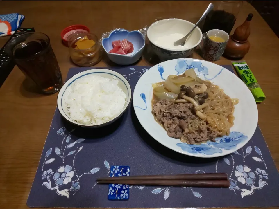 牛すき皿とマグトロ(夕飯)|enarinさん