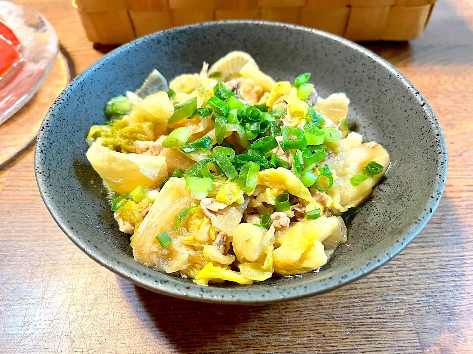 白菜と大根と豚肉の煮物|ちろるろさん