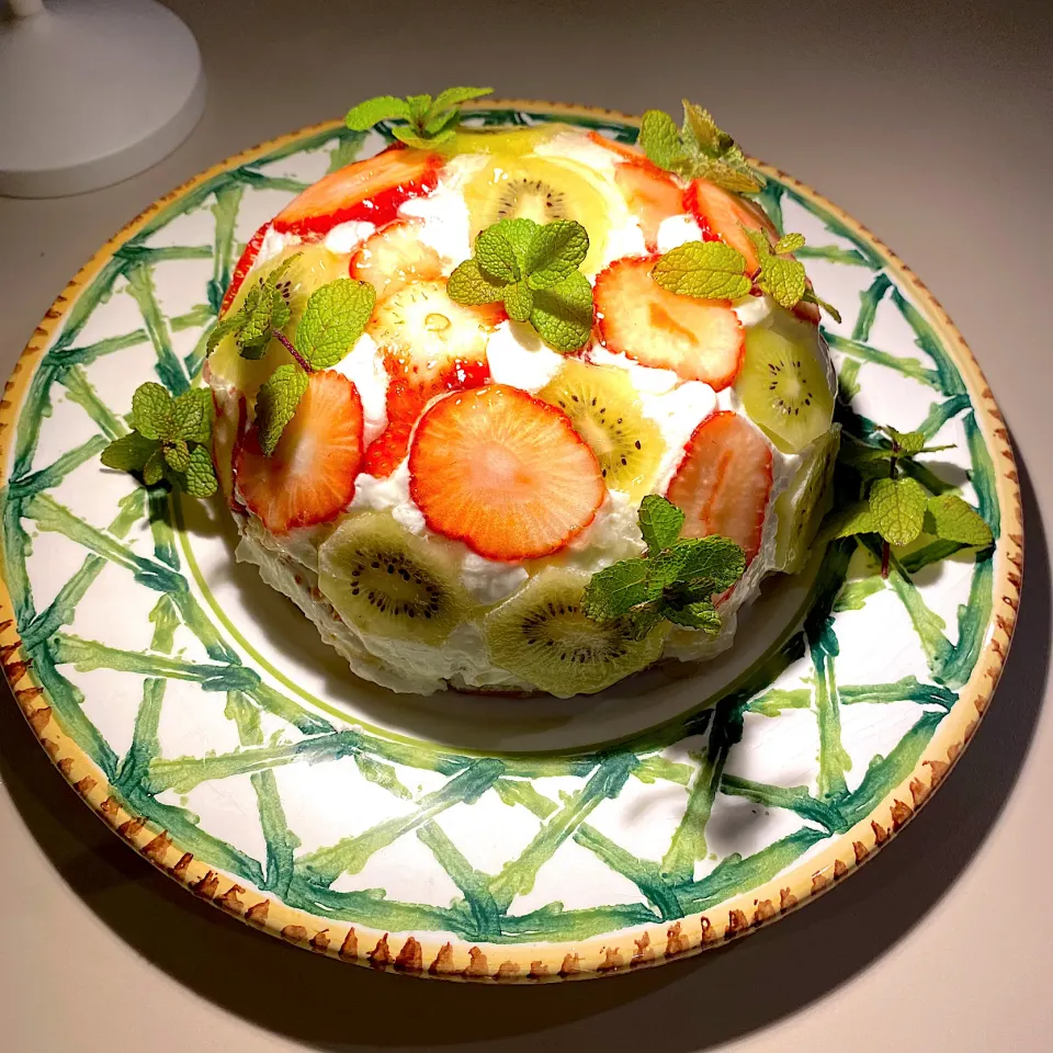 Snapdishの料理写真:🍓フルーツヨーグルト|Iggywiggyさん