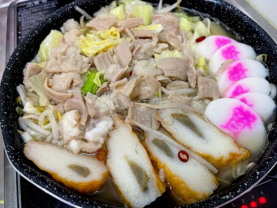 Snapdishの料理写真:もつ鍋 (資さんうどん)|Mutoo58さん