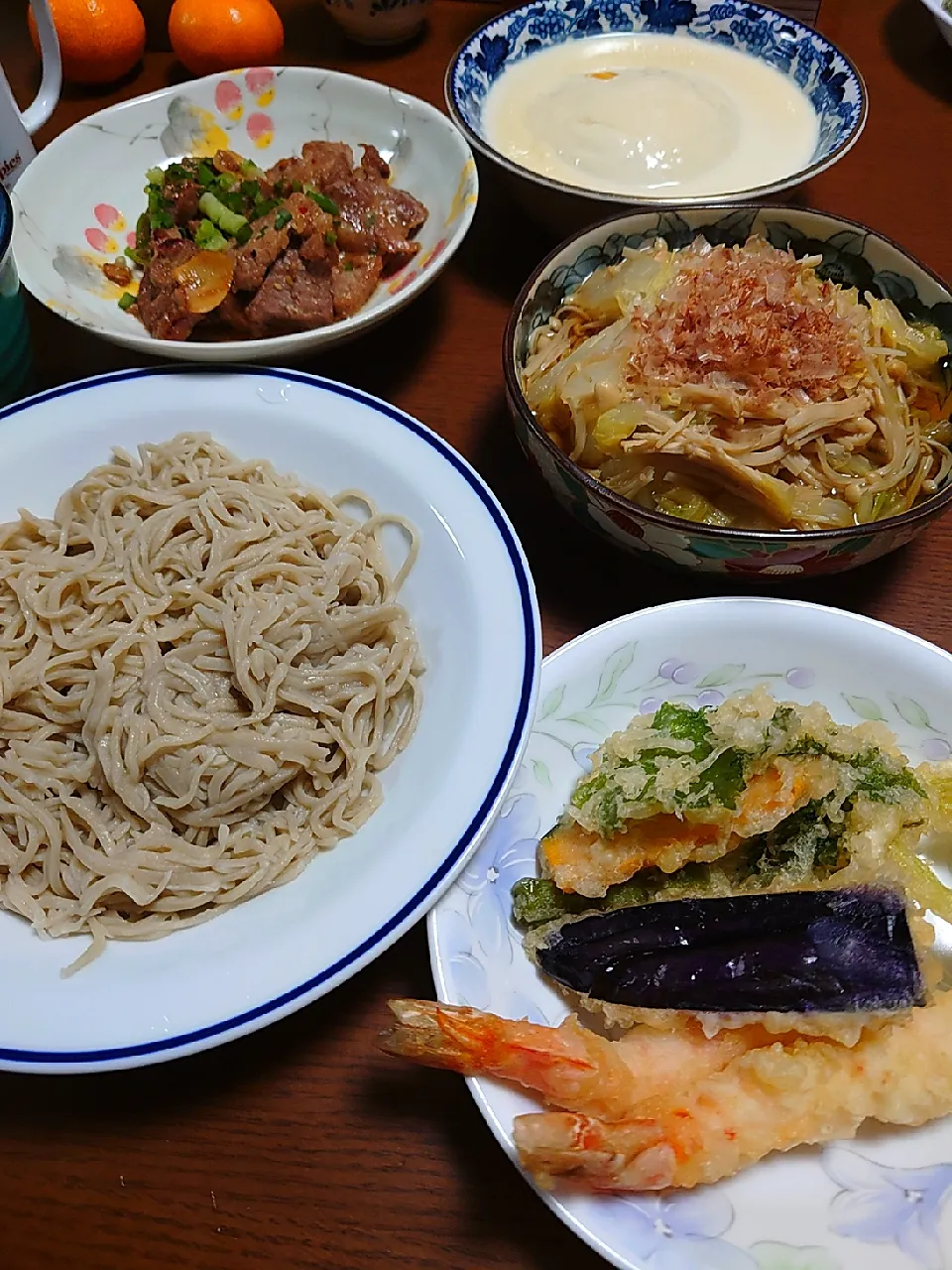 年越しそば
天ぷら
牛肉ガーリック焼き
白菜とえのきの煮浸し
湯葉豆腐|ぱやさん