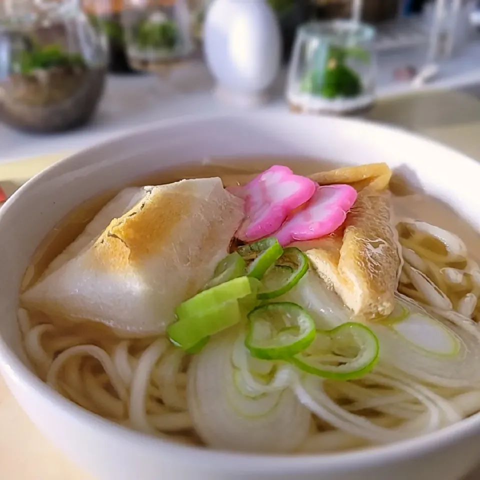 年明けうどん🎍
明けましておめでとう🐇
今年もよろしくお願いします|みるくここあさん