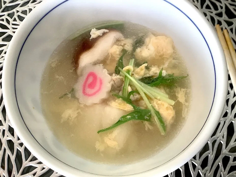 我が家のお雑煮は、鶏肉ベースです😋|アライさんさん