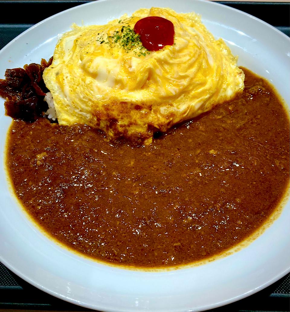 オムライス欧風ビーフカレー