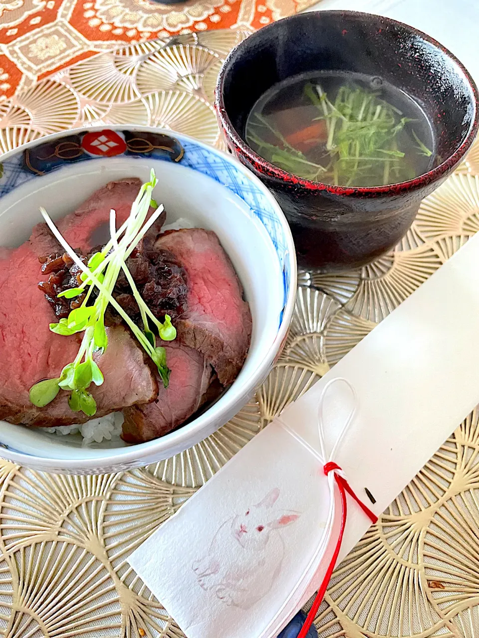 自家製ローストビーフ丼|カピバラおやじさん