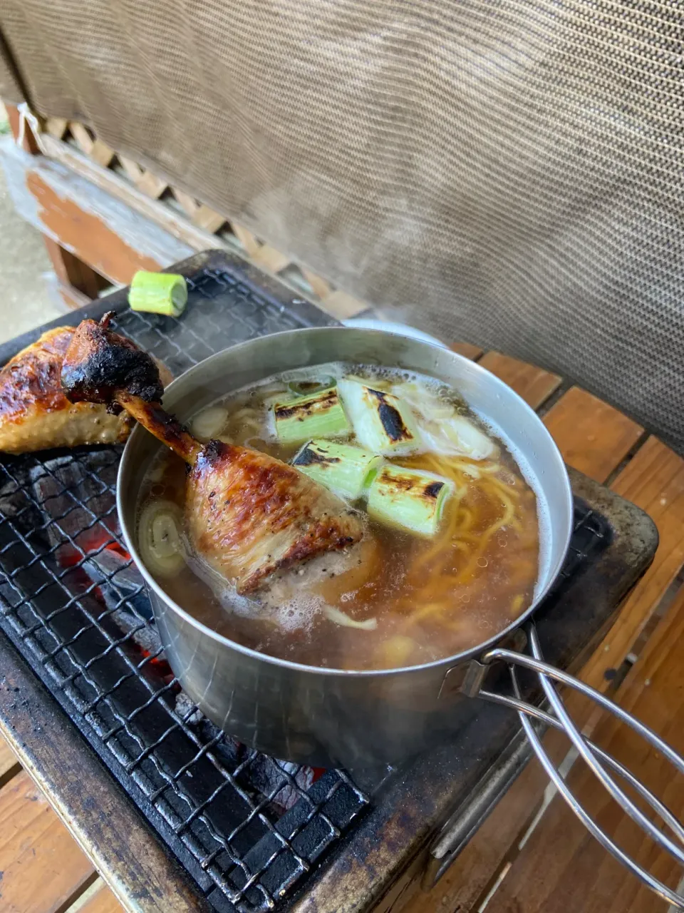 Snapdishの料理写真:1/1の昼食　バーベキュー準備でラーメン！|yoneさん