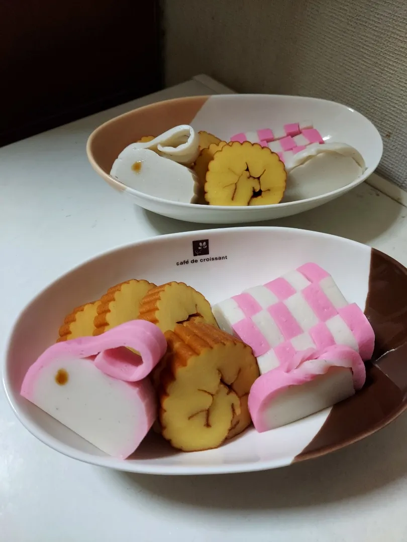 Snapdishの料理写真:つまみ(伊達巻　かまぼこ)|あかね空さん