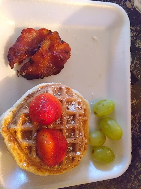 Heart Shape Pancakes With A Top Of Strawberries  And Bacon And Grapes On The Side|keyannaさん