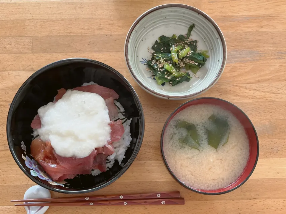 ３日とろろ🎵まぐろ山かけ丼|kiyominさん