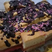 strawberry chocolate sandwich|Ahmad Sviesaさん