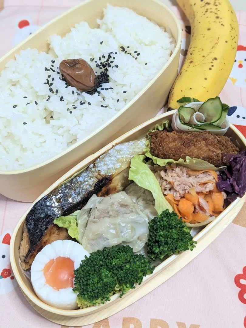 本日のお弁当〜。新巻鮭からの西京焼弁当〜テストバージョン|f.1125beさん