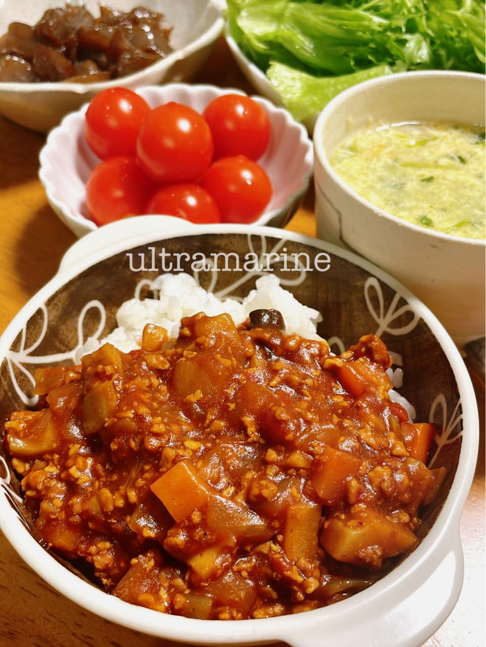 ＊お正月筑前煮具材使い、野菜ぎっしりトマトカレー♪＊