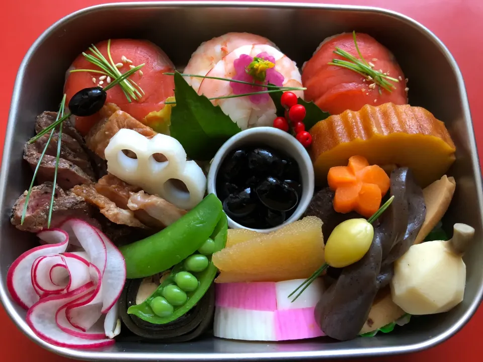 おせち弁当🍱|isakoさん