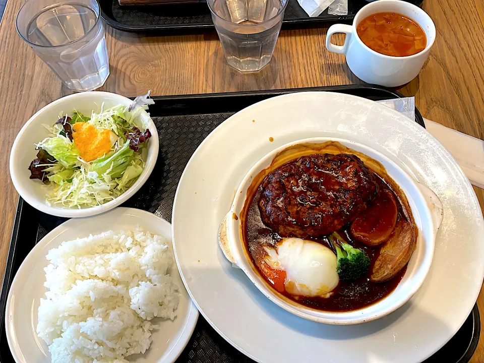 外大イタリアン　ハンバーグランチ|hiroeさん