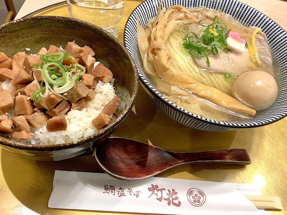 Snapdishの料理写真:久しぶりに美味しいラーメン🍜『灯花さんの特製鯛塩ラーメン😋』|アライさんさん