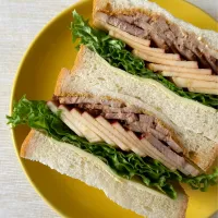 Snapdishの料理写真:焼豚と林檎のサンドウィッチ🥪