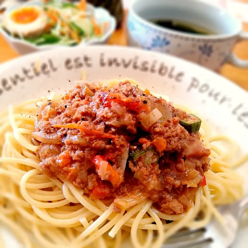 Snapdishの料理写真:レンチンボロネーゼのパスタ🍝|とまと🍅さん