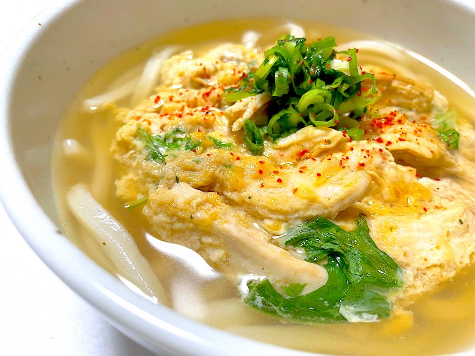 鶏スープをつかった親子うどん