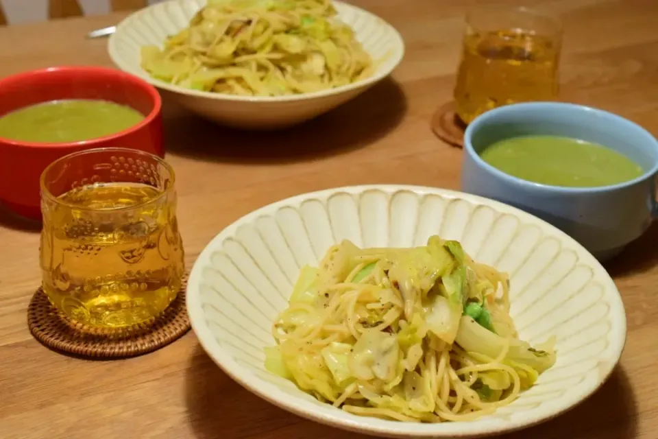 Snapdishの料理写真:キャベツとアンチョビのパスタ|うにんぱすさん