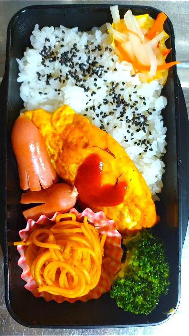 旦那弁当　2023/01/7

オムレツ
タコさんウインナー
ミートソースパスタ
ブロッコリーマヨ|ユキヨメ♪さん