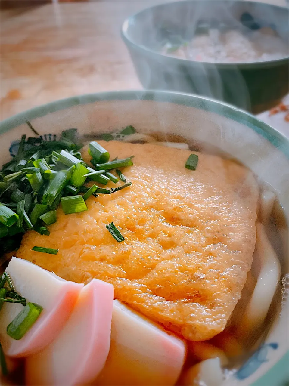 Snapdishの料理写真:休日のお昼・きつね饂飩|akiさん