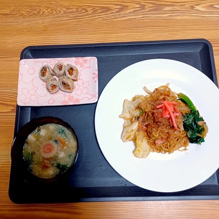 新年初の焼きそば🤣|ぽんすけさん