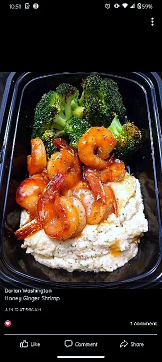 my honey garlic jumbo shrimp with mashed cauliflower and broccoli florets|Dorianさん