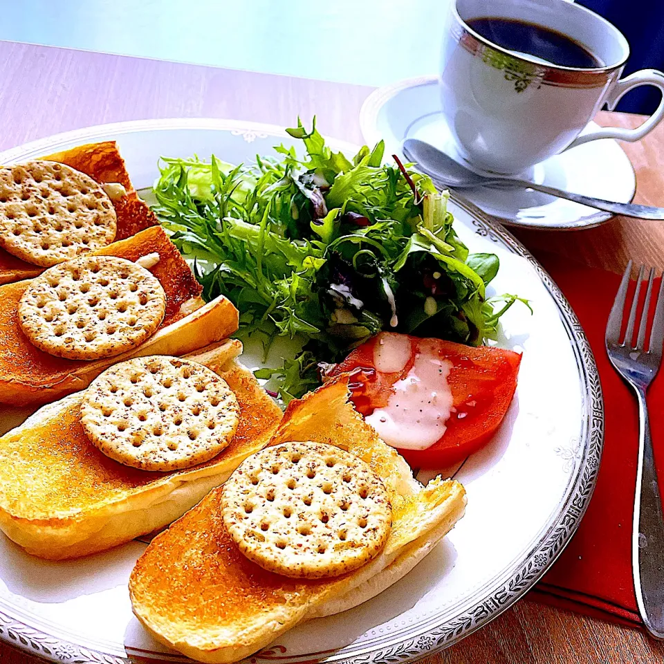 😮‍💨遅めのゆったりモーニング🥖🥗☕️|Sの食卓さん