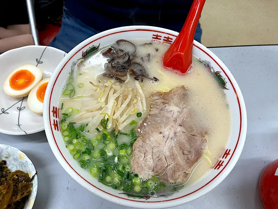 ラーメン大盛り　九州ラーメン友理|ゆっこっこさん