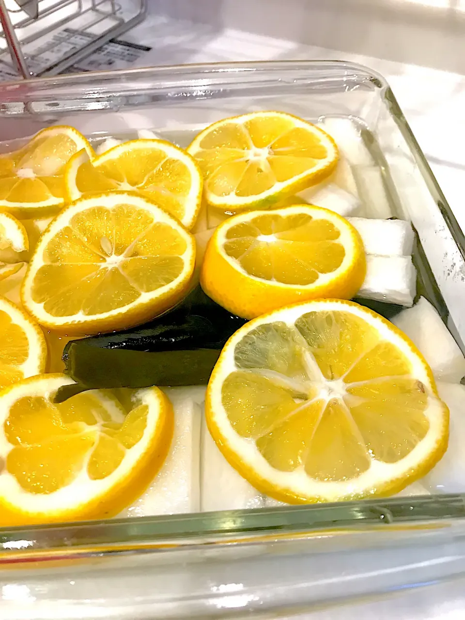 大根と大きなレモン🍋甘酢漬け|ちーさん