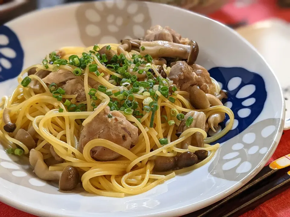 鶏肉と木の子の和風パスタ✩.*˚|奈津美さん