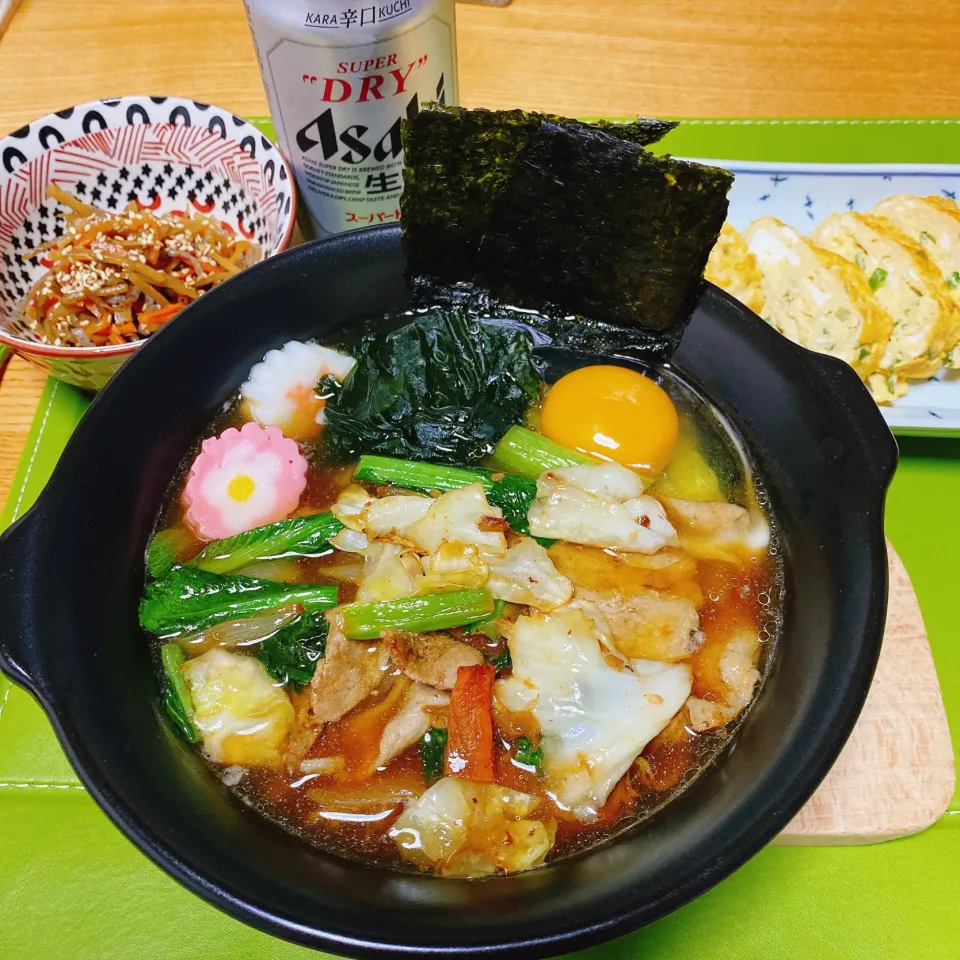 野菜たっぷり醤油ラーメン😚🍜
ねぎ入り玉子焼き|naoさん