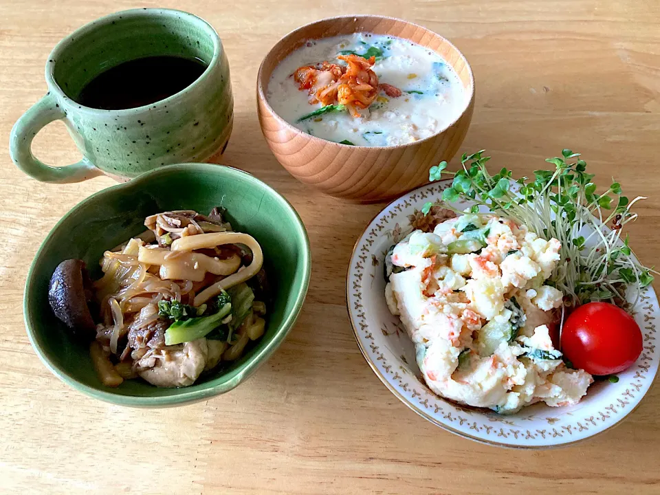 キムチ入りシェントウジャン❤️ポテサラ❤️昨夜のすき焼きの残り❤️ハブ茶|さくたえさん