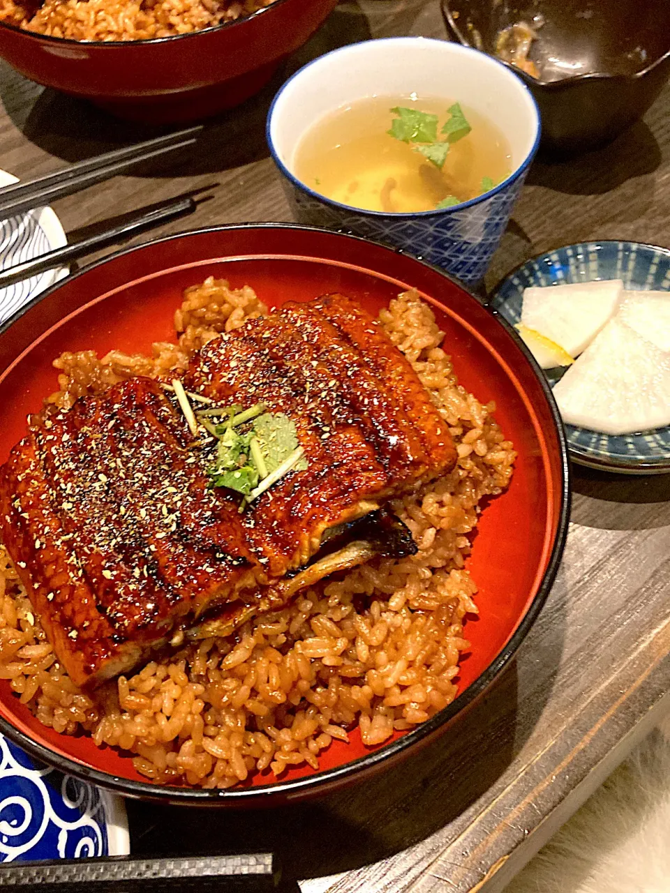 Snapdishの料理写真:ワンコokの鰻屋さんで鰻丼|MIEKO 沼澤三永子さん